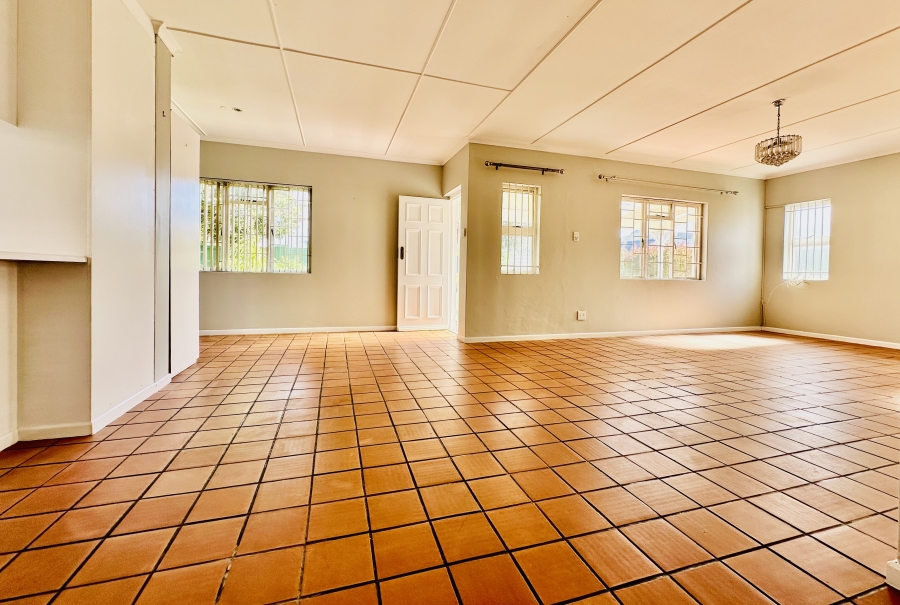 3 Bedroom Property for Sale in Westcliff Western Cape
